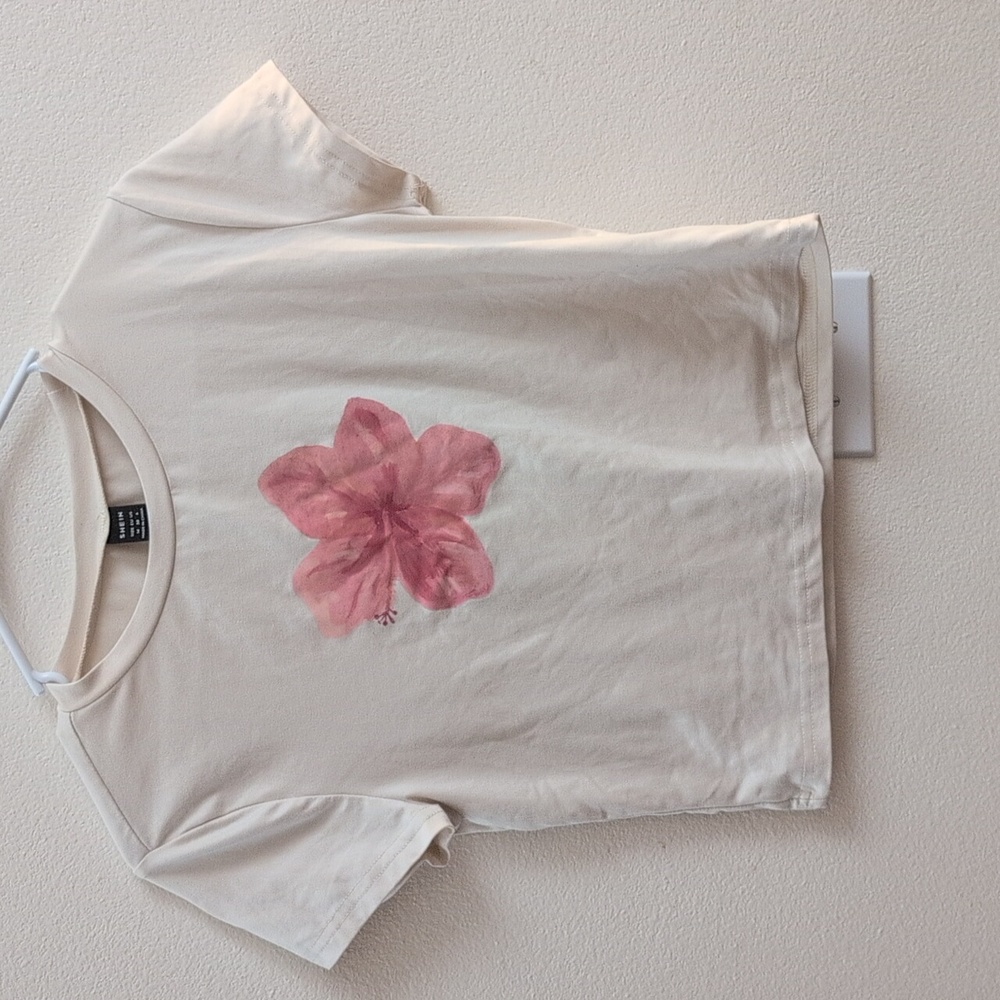 SHEIN Cream Casual Tee